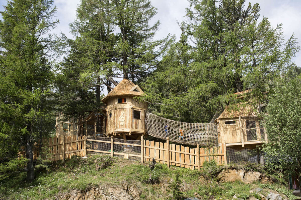 baumhaus9454.jpg