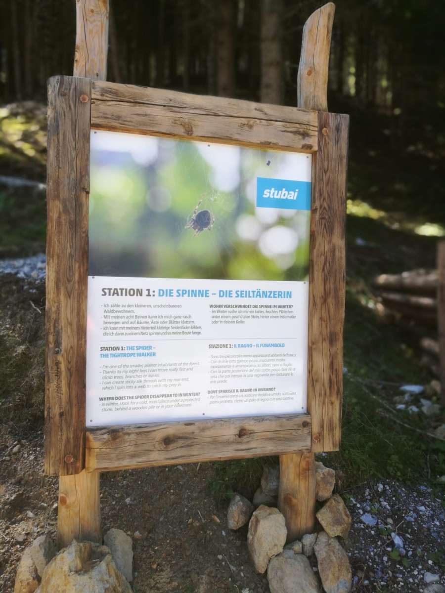 Waldtierweg Schild.jpg